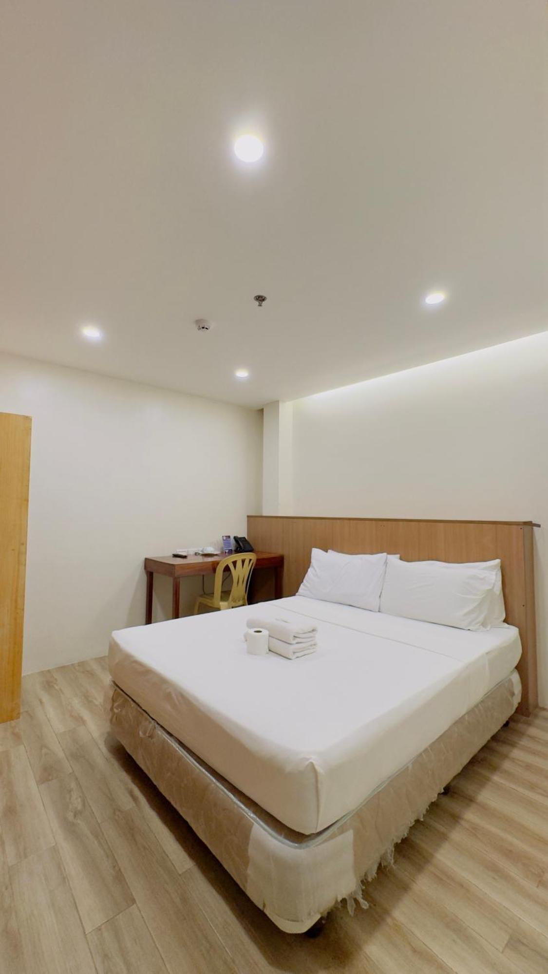 La Anclar Hotel Davao City Exteriör bild