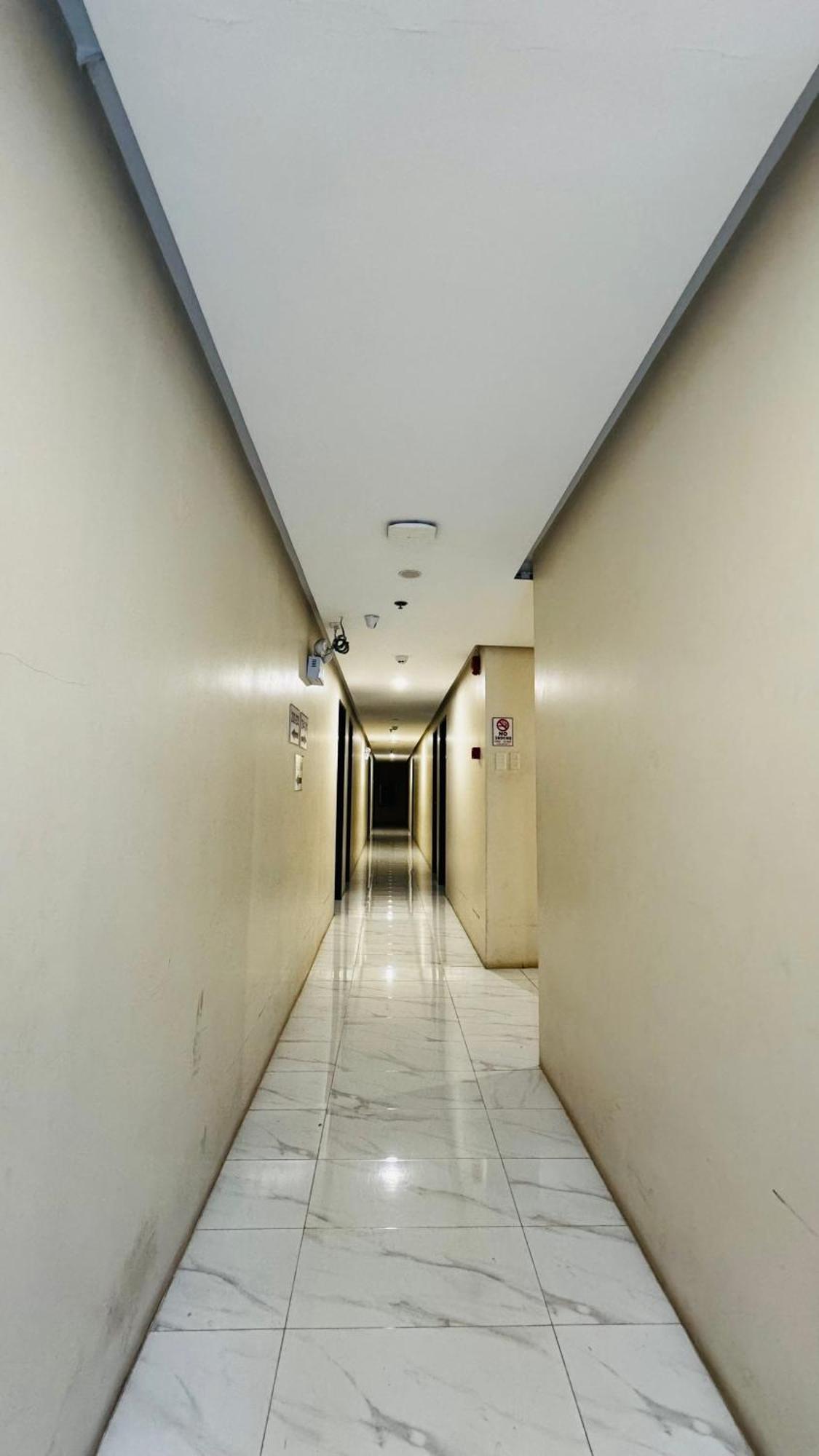 La Anclar Hotel Davao City Exteriör bild