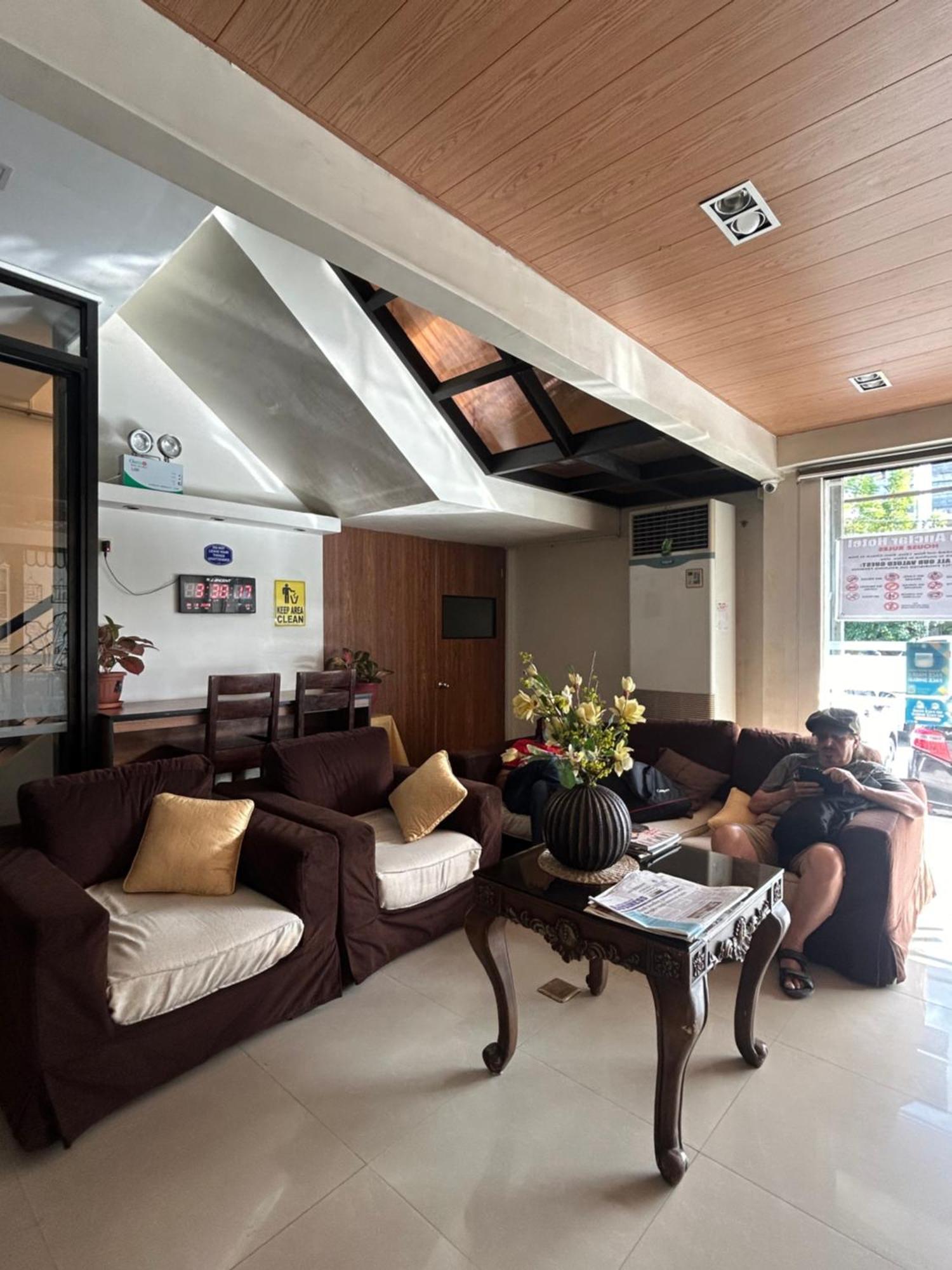 La Anclar Hotel Davao City Exteriör bild