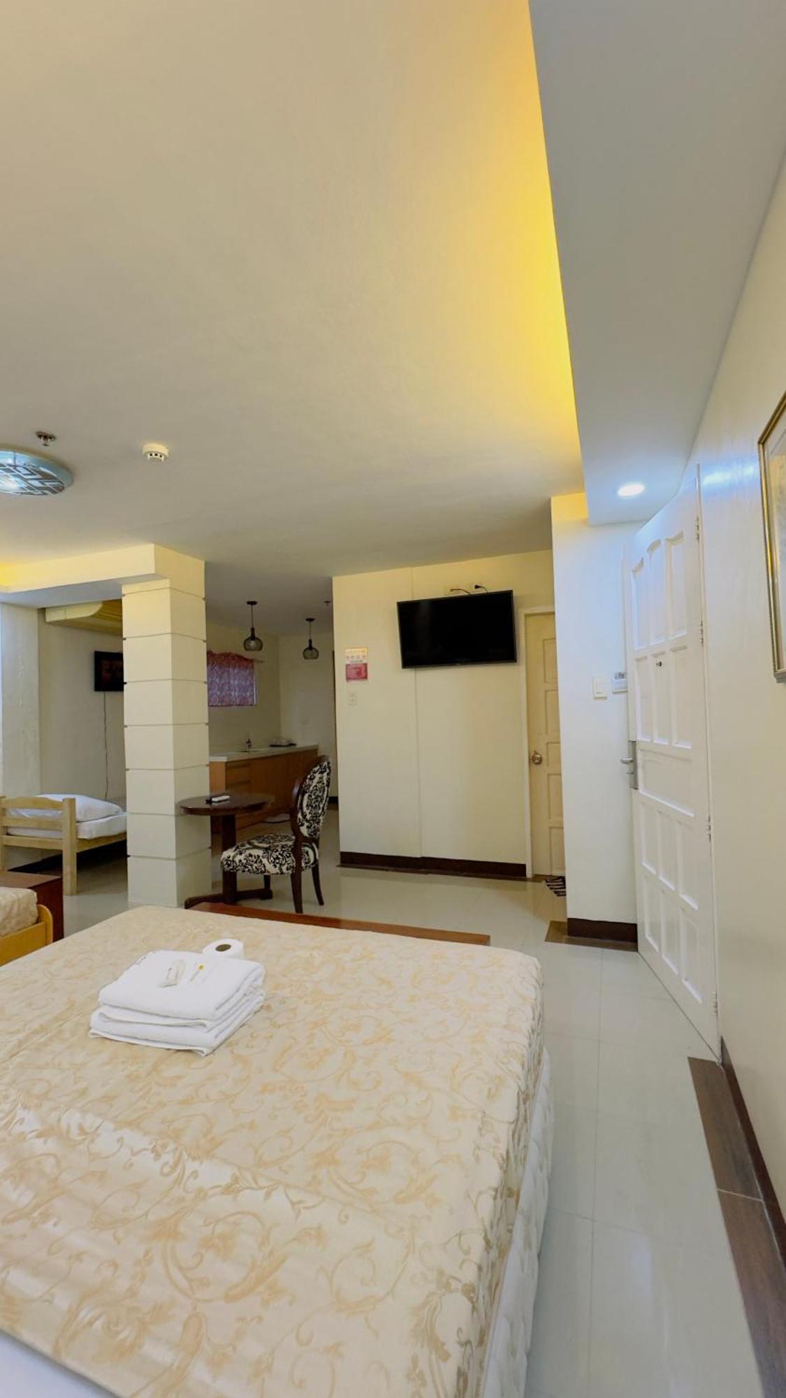 La Anclar Hotel Davao City Exteriör bild